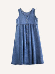 Plus-size denim dress with personality and comfort