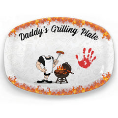 Personalized Fire Rim Daddy's Grilling Serving Tray, Custom Dad Caricature with Child Handprint & Name BBQ Plate, Unique Father's Day Grill Gift for Grandpa Daddy