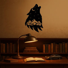 Gothic iron howling wolf wall art One Size