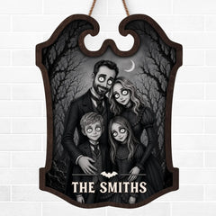 Custom Photo Wood Sign - Personalized Halloween Decor Birthday Gifts For Mom, Dad, Brother, Sister - Spooky Family Lives Right Here