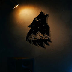 Gothic iron howling wolf wall art - product photo 5 of 6