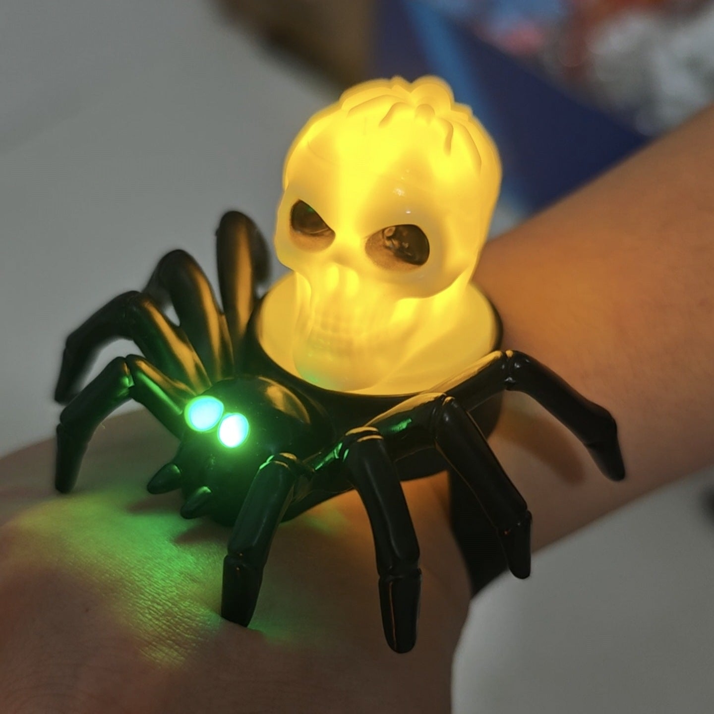 Halloween glowing spider lantern, eye-shaped candles, skull wristbands, handbands lights
